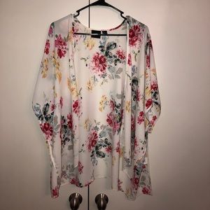 Boutique Floral Kimono